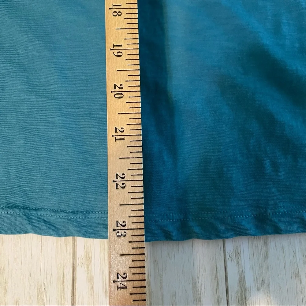 NWOT Sundry Puff Sleeve V-neck Tee - Picture 12 of 14